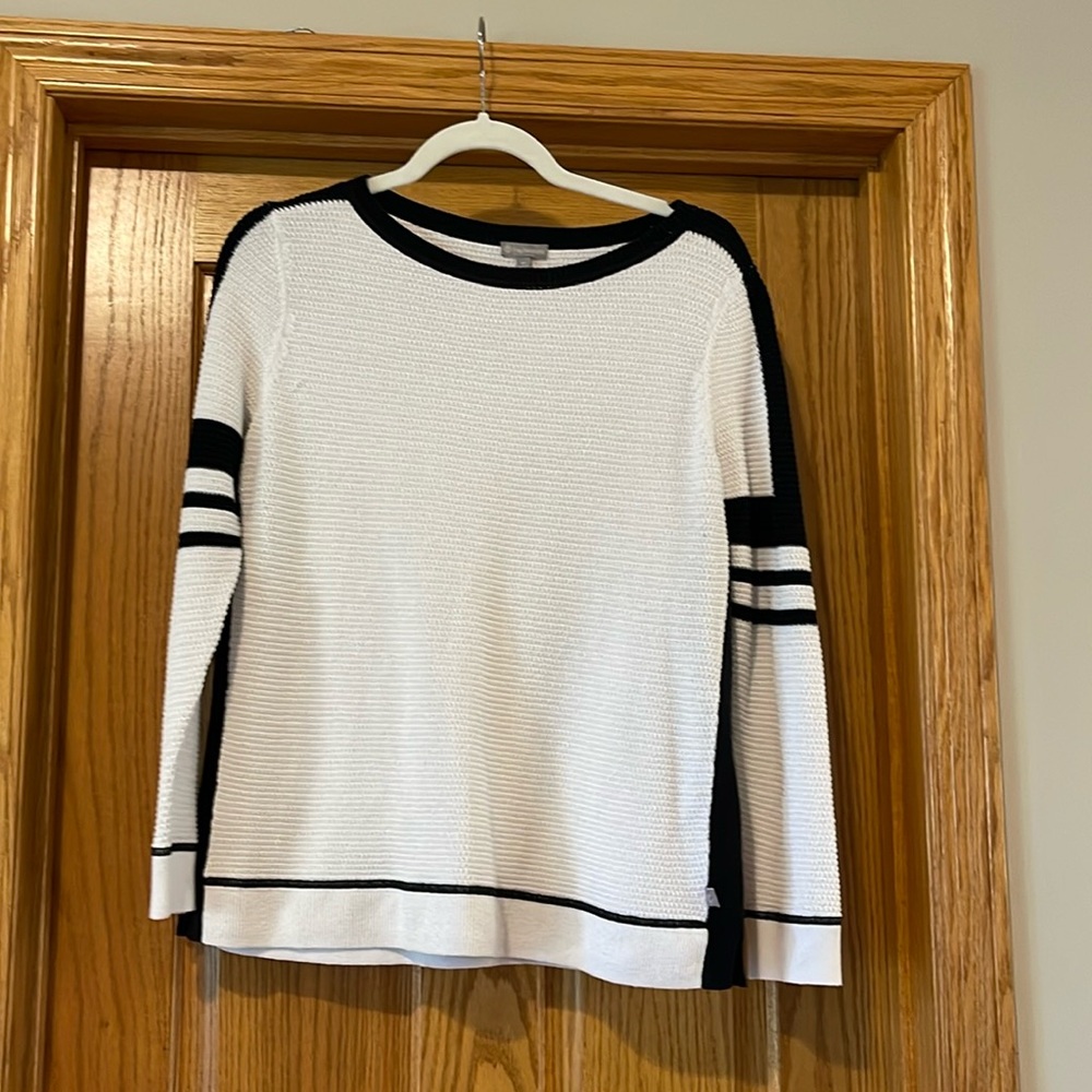 T by Talbots White Black Striped Knit Long Sleeve Crewneck Pullover Sweater M
